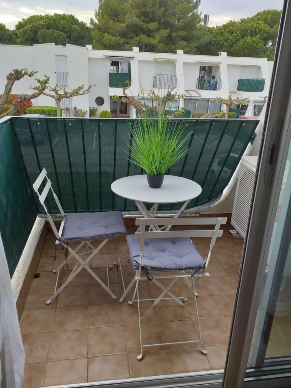 Studio de 25m2 tout équipé à 250m du bord de mer La Grande-Motte Exterior foto